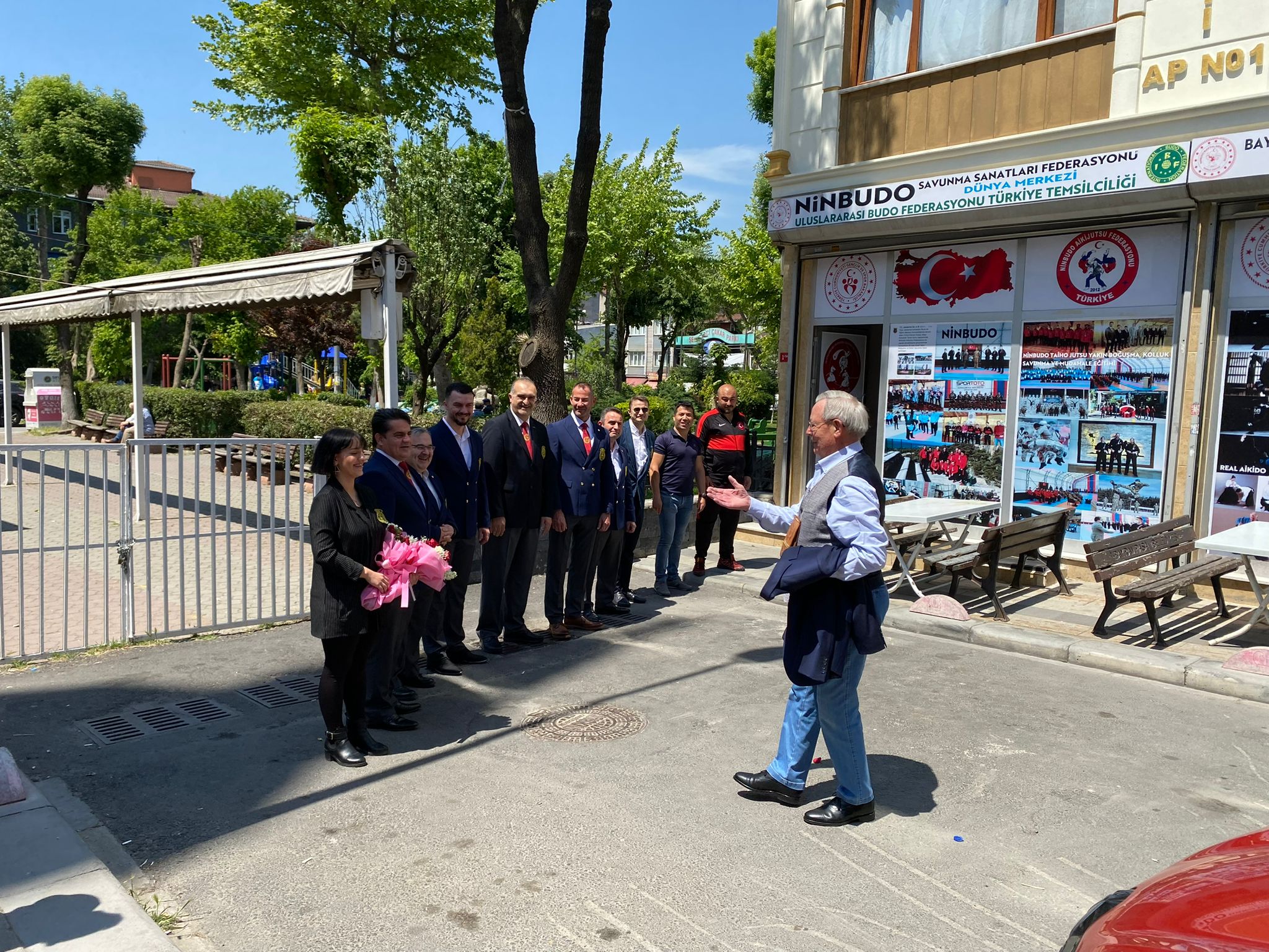 IBF Başkanı Niering’in Ninbudo Dünya Merkezi’nde resmi karşılanma anı.