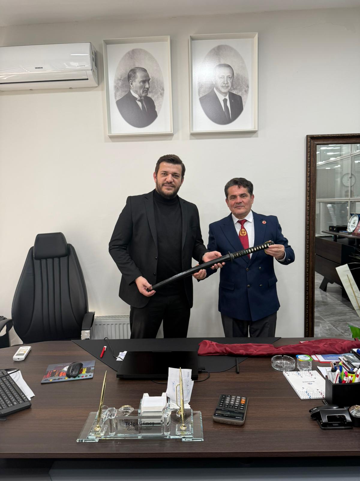 Tolga Güneş’e Katana Takdimi Gerçekleştirildi