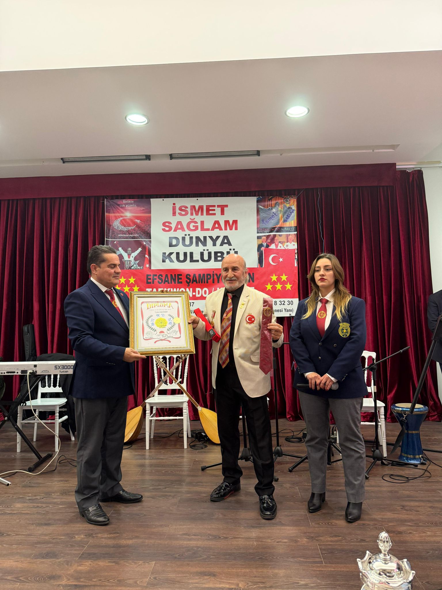 Taekwondo Dünya Şampiyonu İsmet Sağlam IBF 10 Dan ile Onurlandırıldı