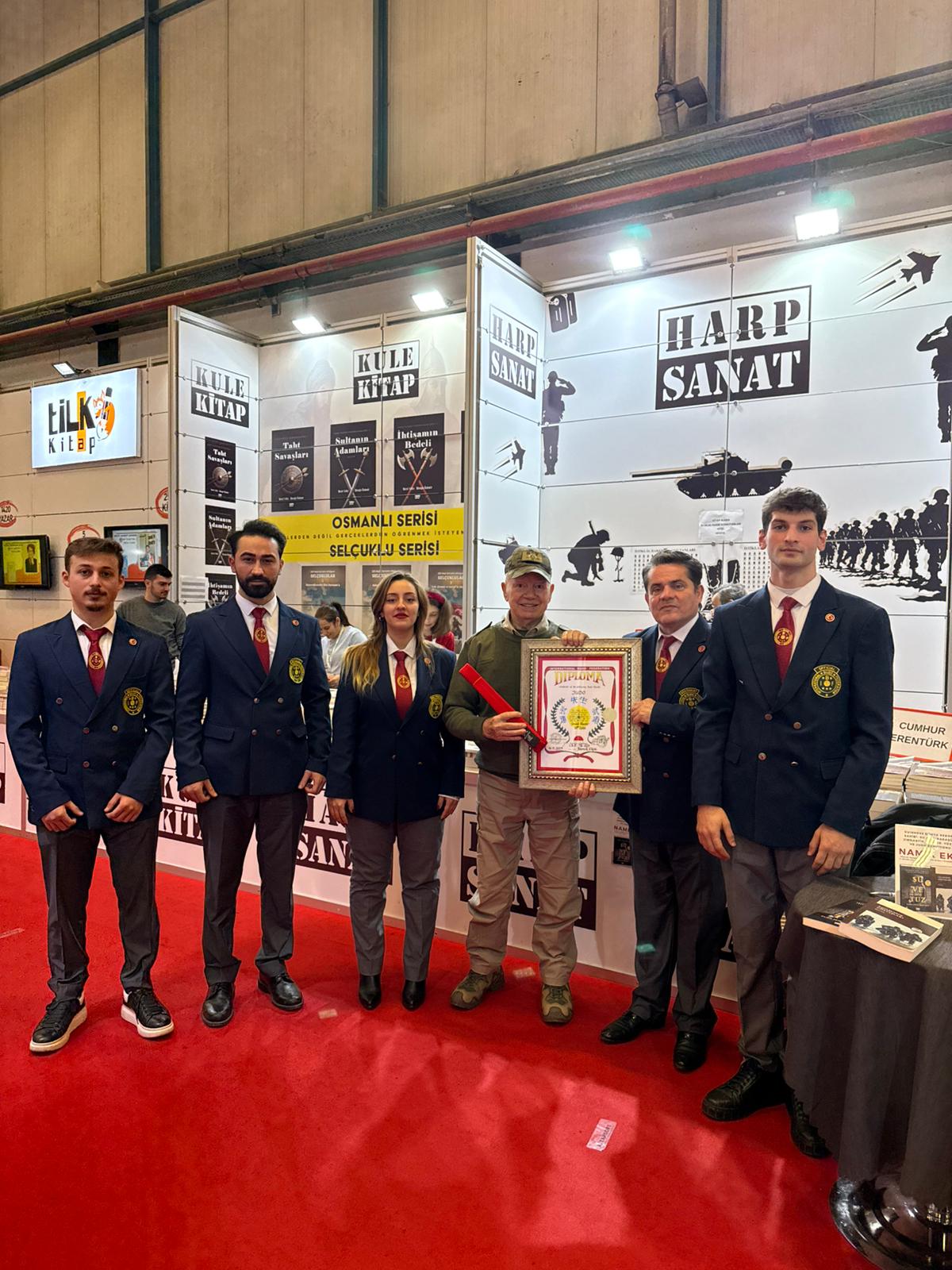 SAT Komandosu Namık Ekin ile Stant Gününde Buluştuk